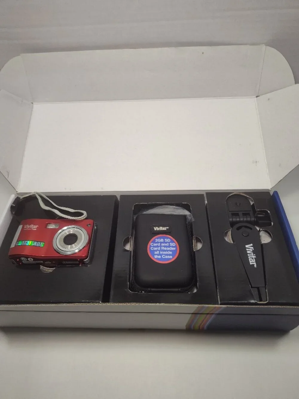 Vivitar ViviCam T328 12.1MP Digital Camera Kit Red Tested Complete New Battery